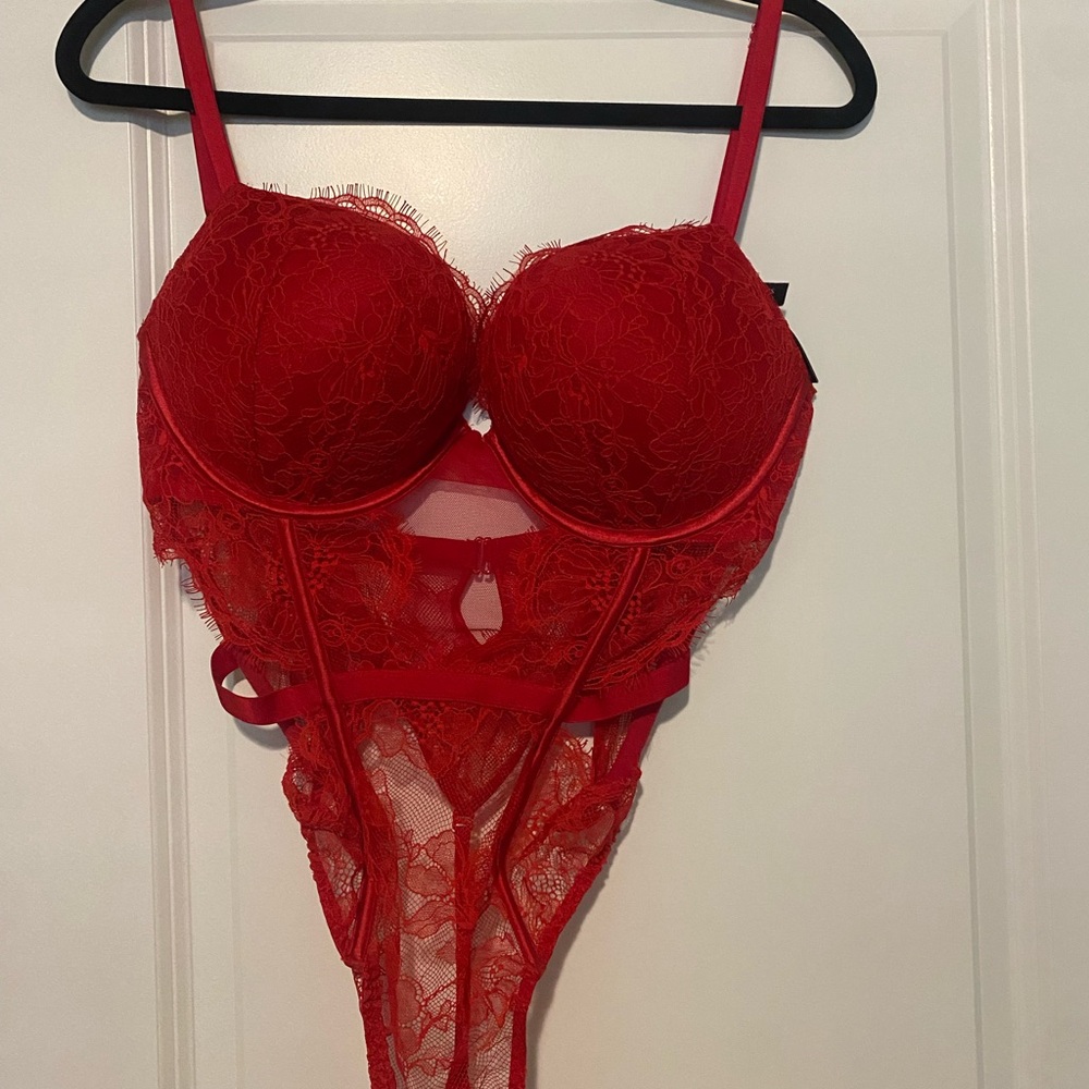 NWOT VS Red Lace Bodysuit XL